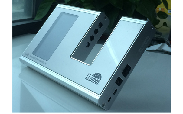 太陽(yáng)膜測(cè)試儀正面 太陽(yáng)膜測(cè)試儀正面